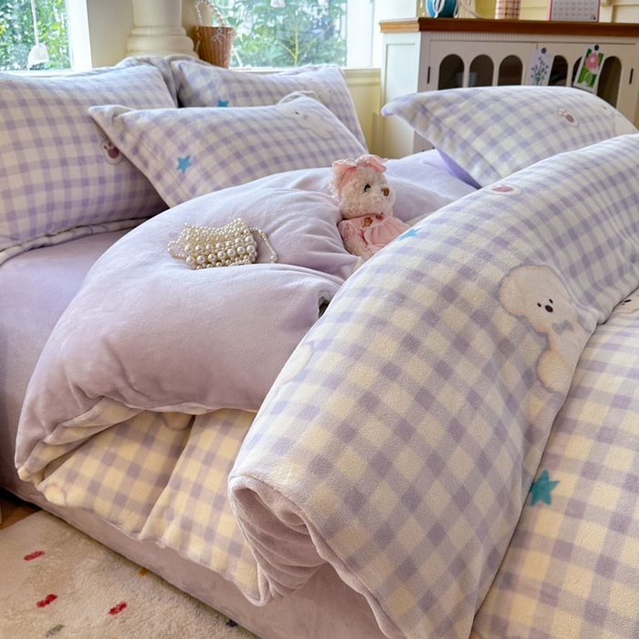 91家纺网 家纺一手货源 找家纺 绵庭家纺 2025新款高克重牛奶绒印花四件套系列 熊宝