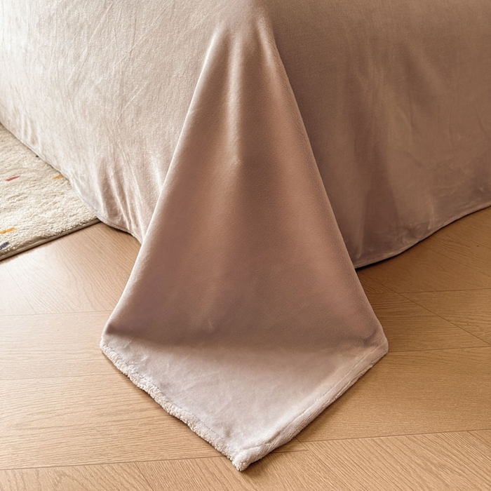 91家纺网 家纺一手货源 找家纺 绵庭家纺 2025新款高克重牛奶绒印花四件套系列 奶盖小熊-红