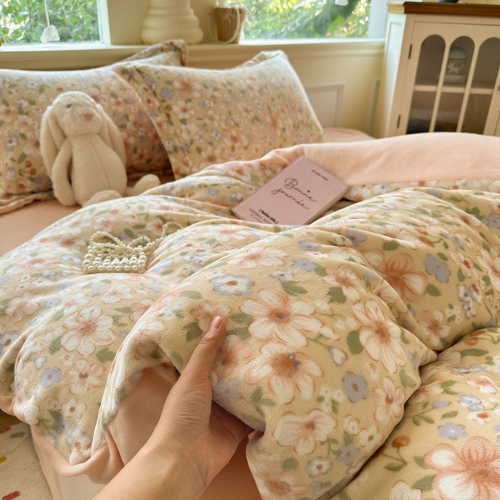 91家纺网 家纺一手货源 找家纺 绵庭家纺 2025新款高克重牛奶绒印花四件套系列 梦境花语