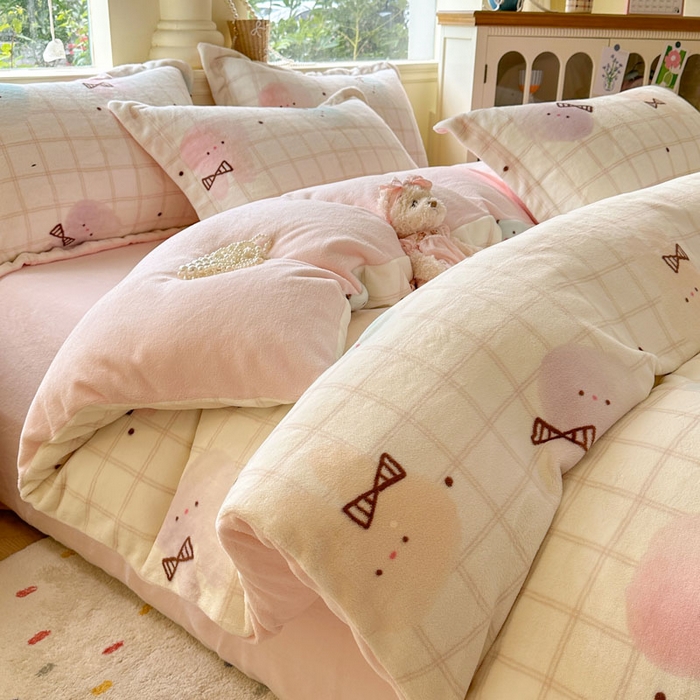 91家纺网 家纺一手货源 找家纺 绵庭家纺 2025新款高克重牛奶绒印花四件套系列 棉花兔