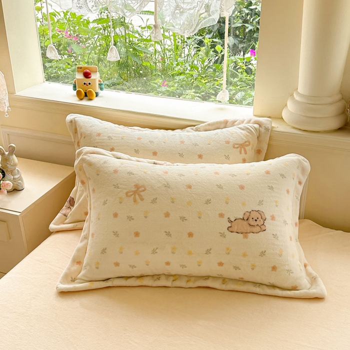 91家纺网 家纺一手货源 找家纺 绵庭家纺 2025新款高克重牛奶绒印花四件套系列 芋泥小狗