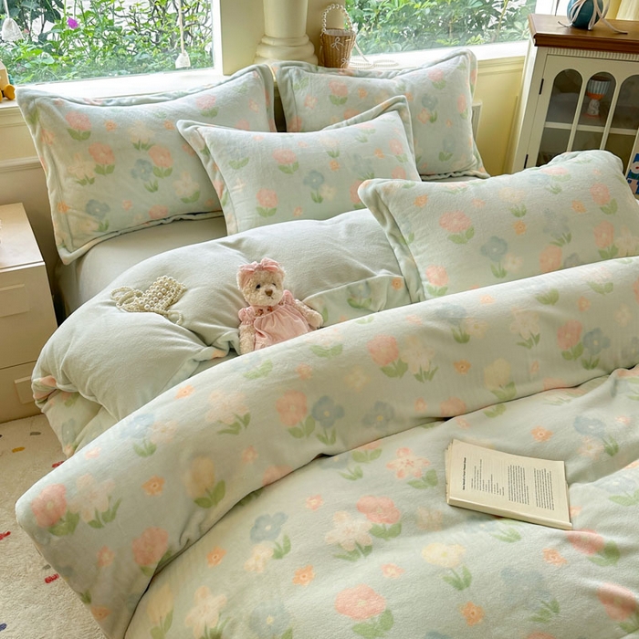 91家纺网 家纺一手货源 找家纺 绵庭家纺 2025新款高克重牛奶绒印花四件套系列 花汐子-绿