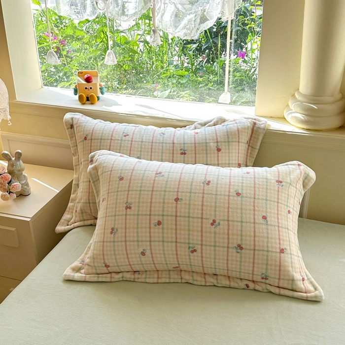 91家纺网 家纺一手货源 找家纺 绵庭家纺 2025新款高克重牛奶绒印花四件套系列 桃你喜欢-黄