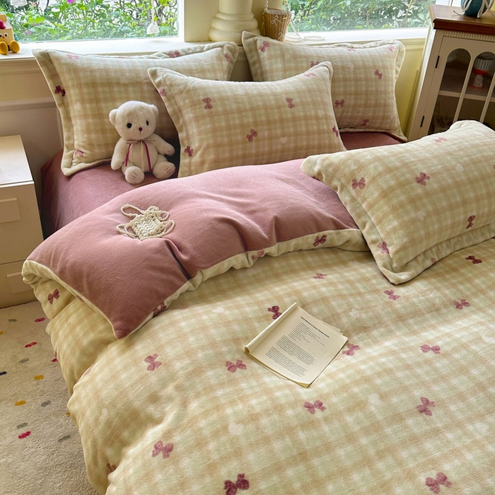 91家纺网 家纺一手货源 找家纺 绵庭家纺 2025新款高克重牛奶绒印花四件套系列 星梦蝶结-绿