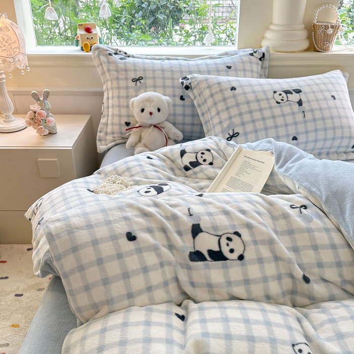 91家纺网 家纺一手货源 找家纺 绵庭家纺 2025新款高克重牛奶绒印花四件套系列 奶熊嘟嘟