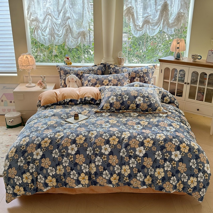 绵庭家纺 2025新款高克重牛奶绒印花四件套系列 繁华朵朵-兰灰