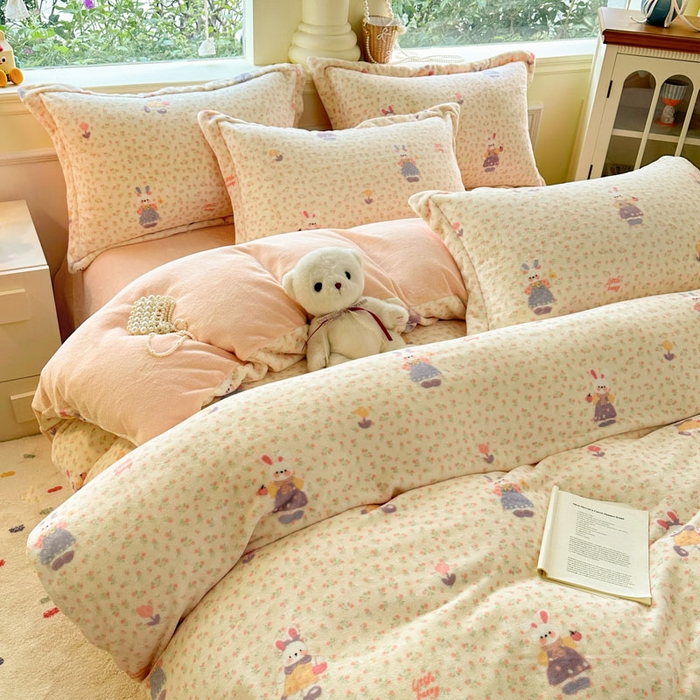 91家纺网 家纺一手货源 找家纺 绵庭家纺 2025新款高克重牛奶绒印花四件套系列 萌兔之星