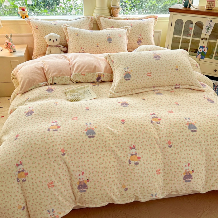 91家纺网 家纺一手货源 找家纺 绵庭家纺 2025新款高克重牛奶绒印花四件套系列 萌兔之星