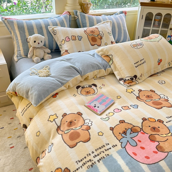 91家纺网 家纺一手货源 找家纺 绵庭家纺 2025新款高克重牛奶绒印花四件套系列 可爱卡皮-黄