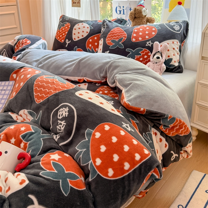 91家纺网 家纺一手货源 找家纺 艾特你 2025新款全工艺200克牛奶绒四件套 觅光里