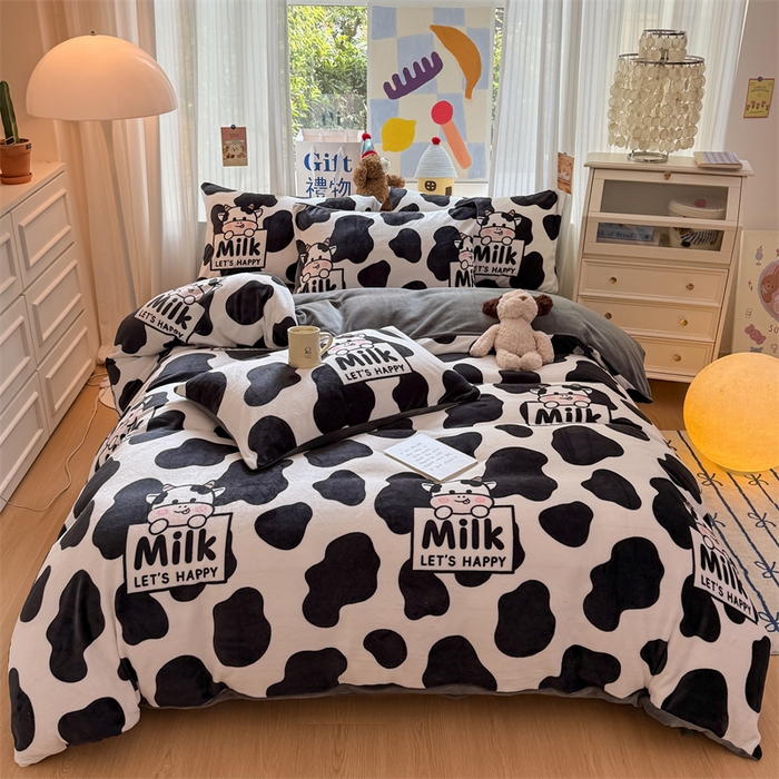 91家纺网 家纺一手货源 找家纺 艾特你 2025新款全工艺200克牛奶绒四件套 奶牛