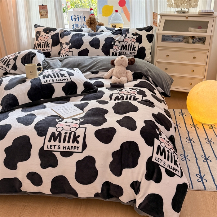 91家纺网 家纺一手货源 找家纺 艾特你 2025新款全工艺200克牛奶绒四件套 奶牛