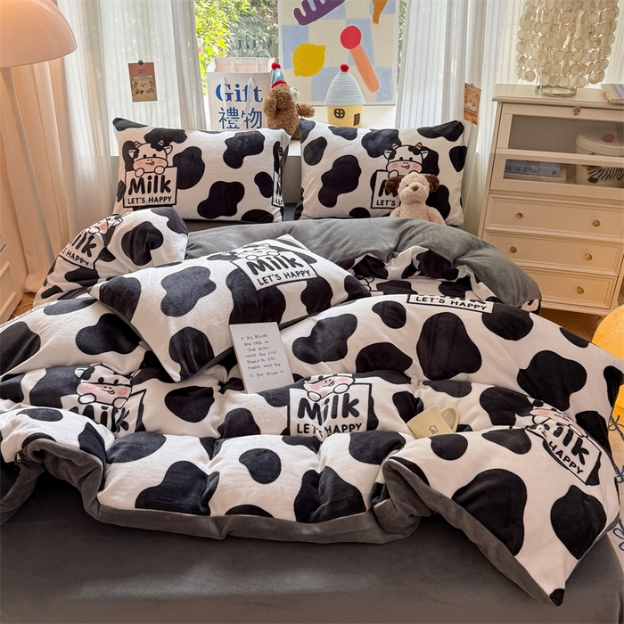 91家纺网 家纺一手货源 找家纺 艾特你 2025新款全工艺200克牛奶绒四件套 奶牛