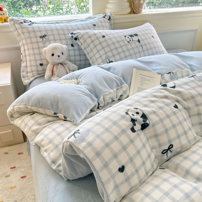 91家纺网 家纺一手货源 找家纺 绵庭家纺 2025新款高克重牛奶绒印花四件套系列 奶熊嘟嘟