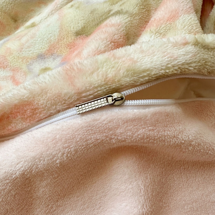 91家纺网 家纺一手货源 找家纺 绵庭家纺 2025新款高克重牛奶绒印花四件套系列 花颜月影-绿