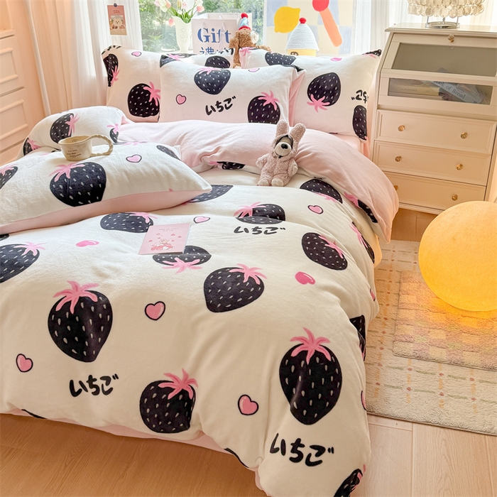 91家纺网 家纺一手货源 找家纺 艾特你 2025新款全工艺200克牛奶绒四件套 山野莓莓