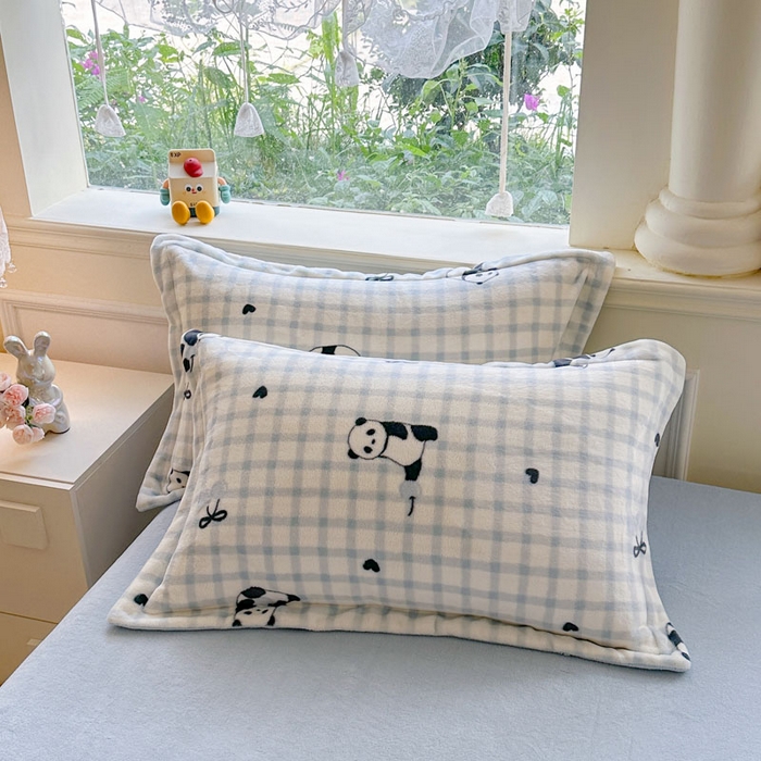 91家纺网 家纺一手货源 找家纺 绵庭家纺 2025新款高克重牛奶绒印花四件套系列 奶熊嘟嘟