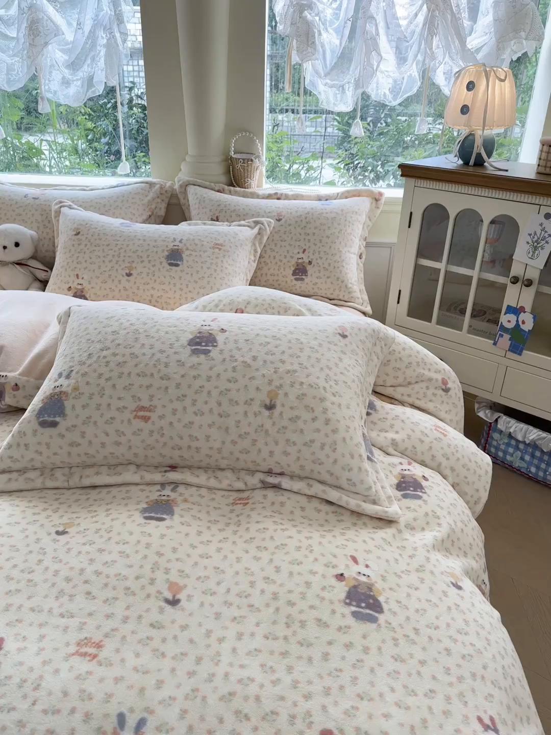 91家纺网 家纺一手货源 找家纺 绵庭家纺 2025新款高克重牛奶绒印花四件套系列 萌兔之星