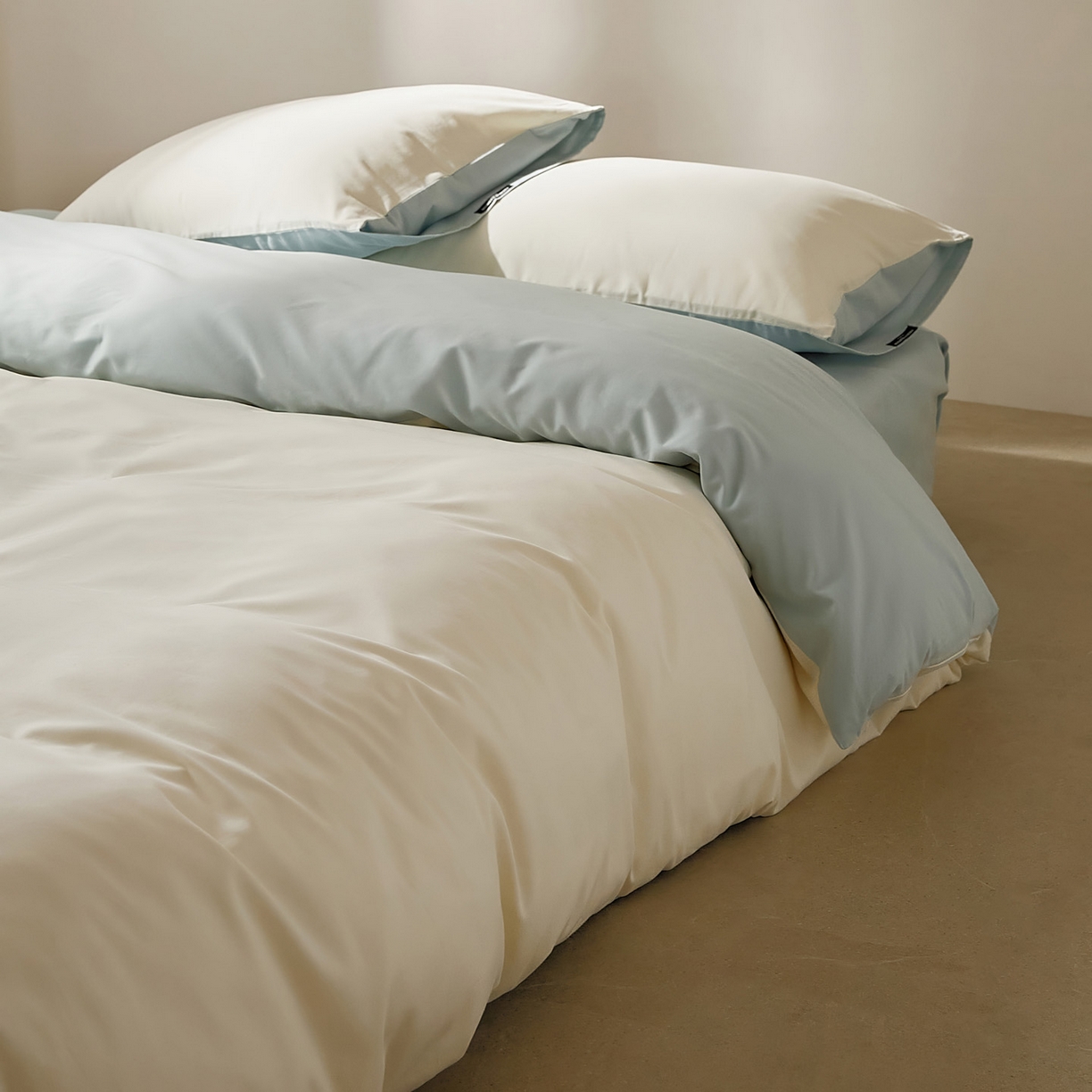 91家纺网 家纺一手货源 找家纺 EH家居 2025新款100S长绒棉小宽边磨毛四件套--云栖系列 蓝白