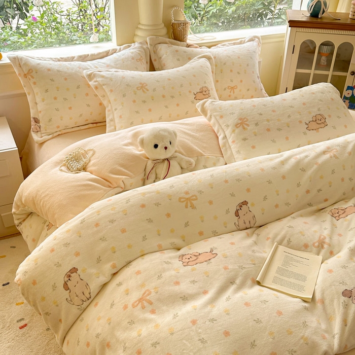 91家纺网 家纺一手货源 找家纺 绵庭家纺 2025新款高克重牛奶绒印花四件套系列 芋泥小狗