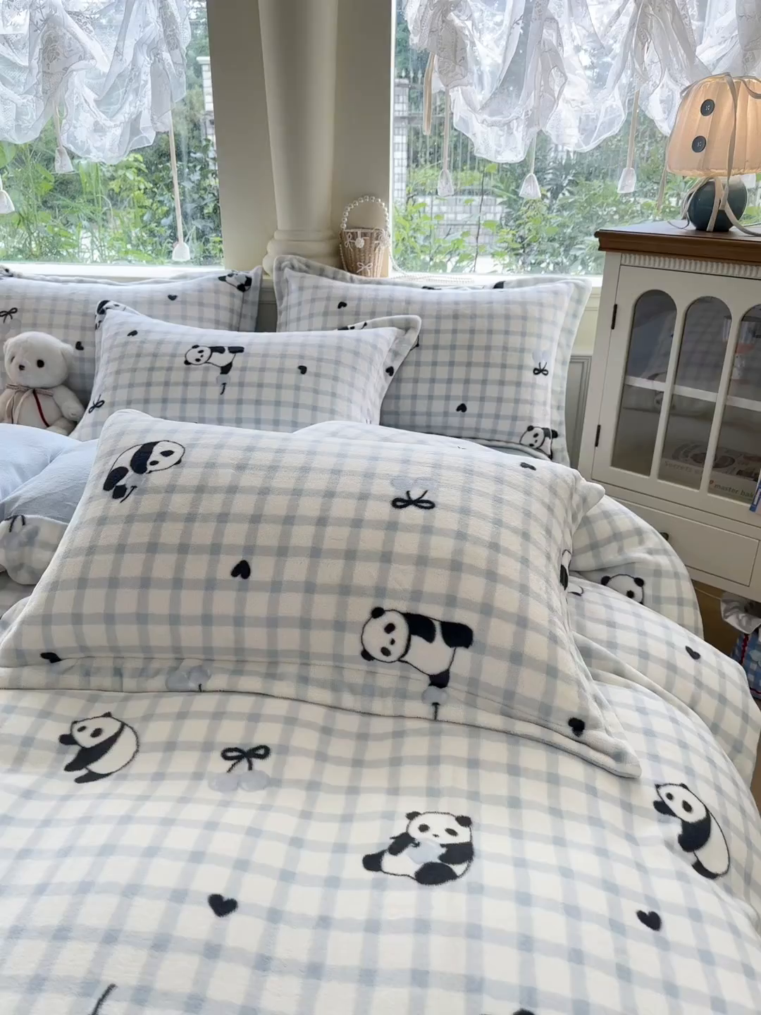 91家纺网 家纺一手货源 找家纺 绵庭家纺 2025新款高克重牛奶绒印花四件套系列 奶熊嘟嘟
