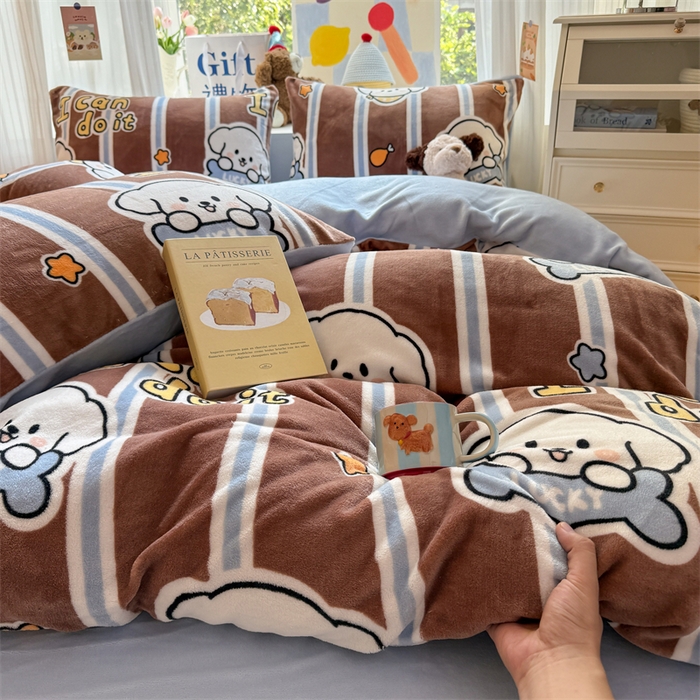 91家纺网 家纺一手货源 找家纺 艾特你 2025新款全工艺200克牛奶绒四件套 淘气狗