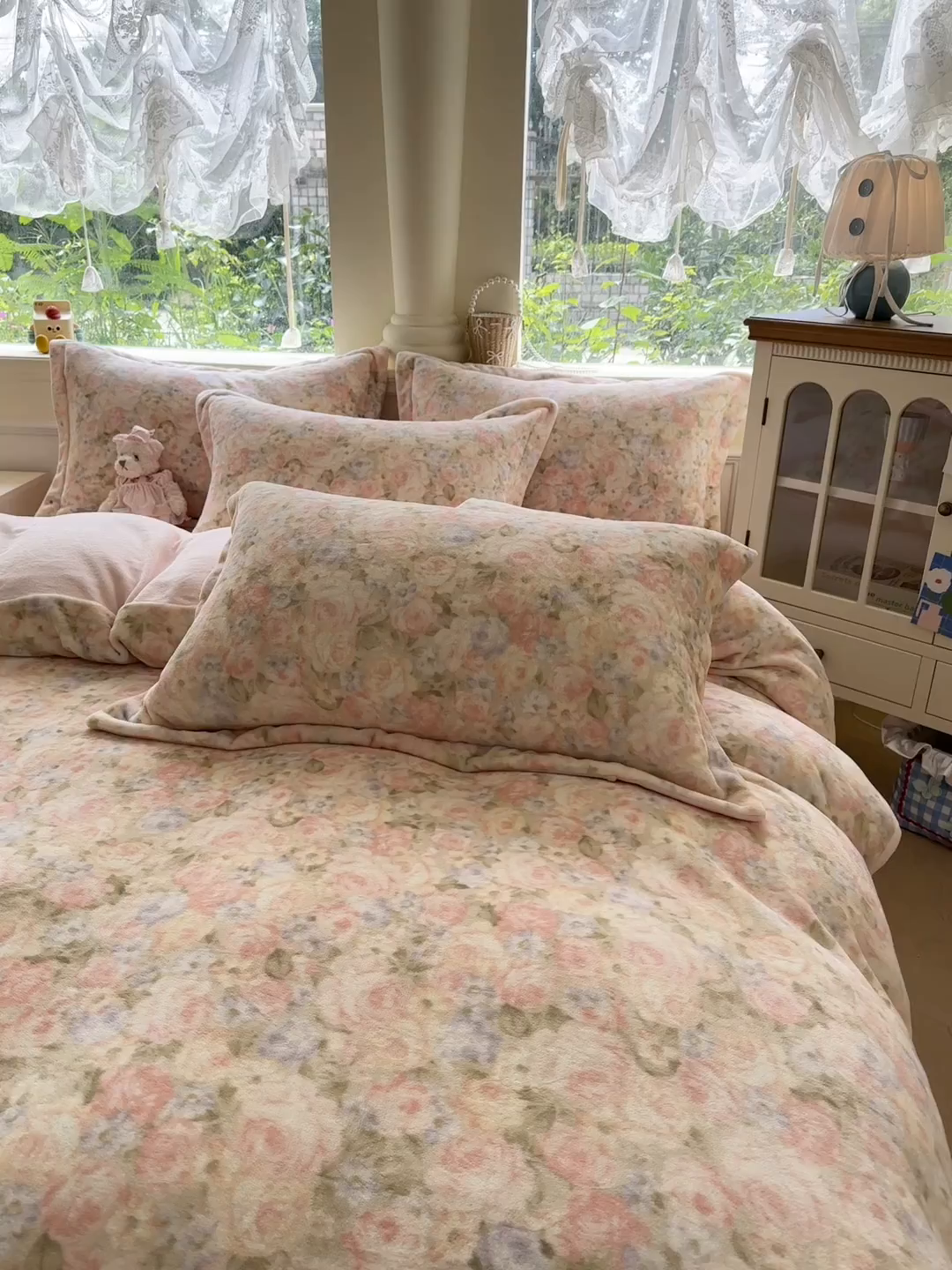 91家纺网 家纺一手货源 找家纺 绵庭家纺 2025新款高克重牛奶绒印花四件套系列 花颜月影-绿