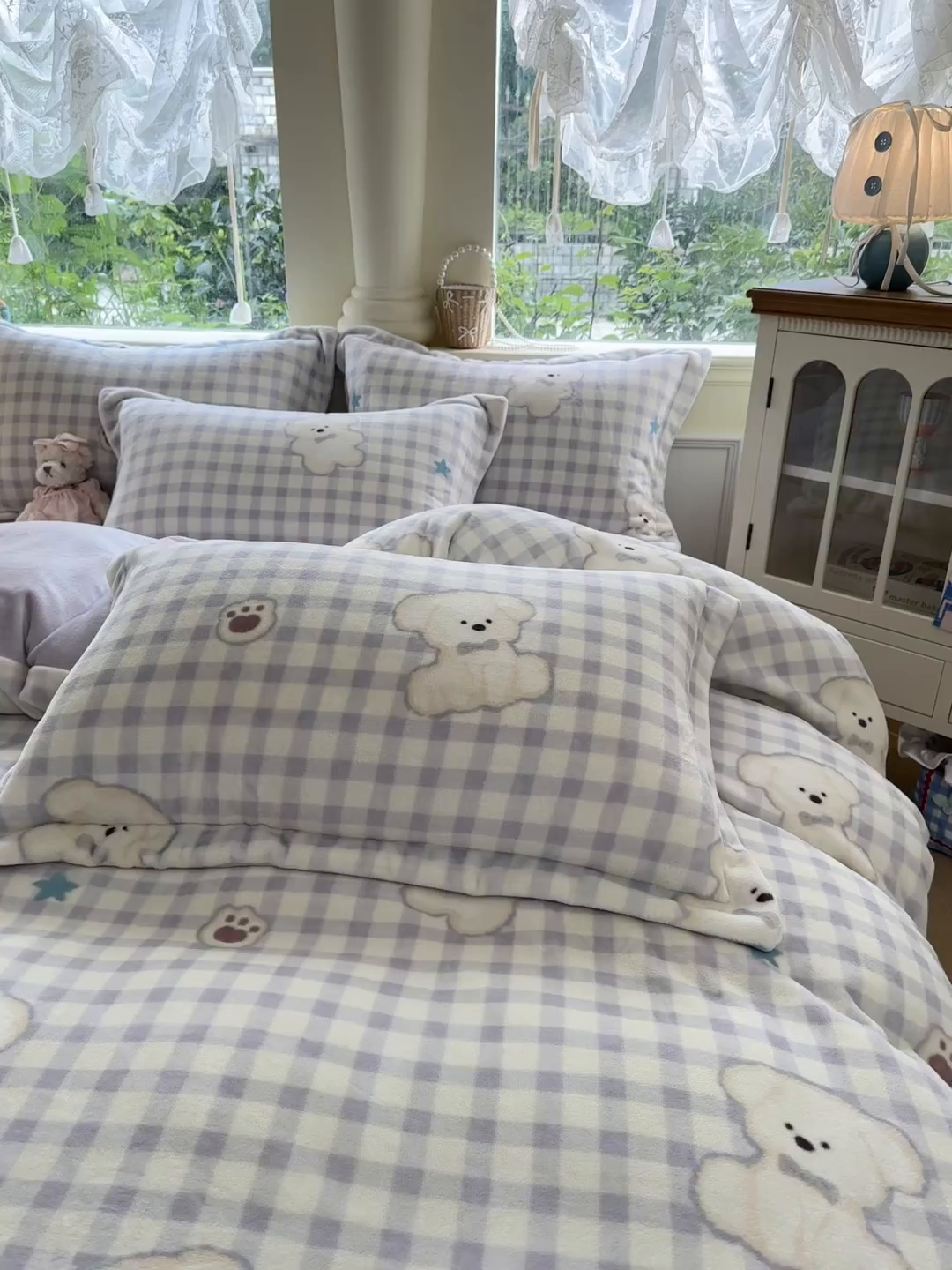 91家纺网 家纺一手货源 找家纺 绵庭家纺 2025新款高克重牛奶绒印花四件套系列 熊宝