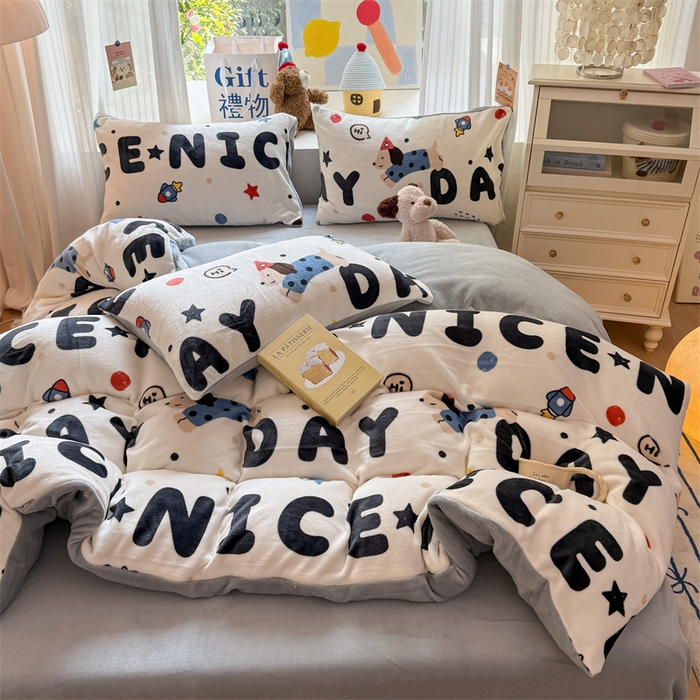 91家纺网 家纺一手货源 找家纺 艾特你 2025新款全工艺200克牛奶绒四件套 童话