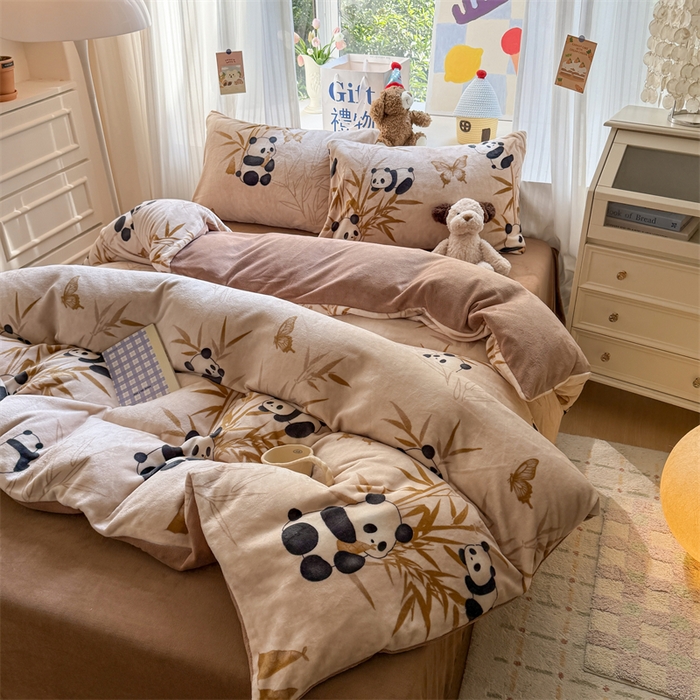 91家纺网 家纺一手货源 找家纺 艾特你 2025新款全工艺200克牛奶绒四件套 竹子熊猫