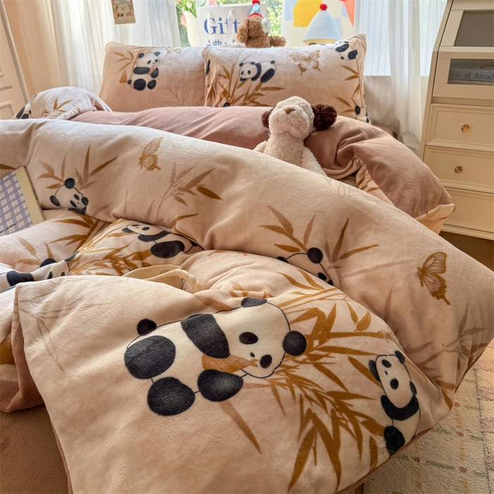 91家纺网 家纺一手货源 找家纺 艾特你 2025新款全工艺200克牛奶绒四件套 竹子熊猫