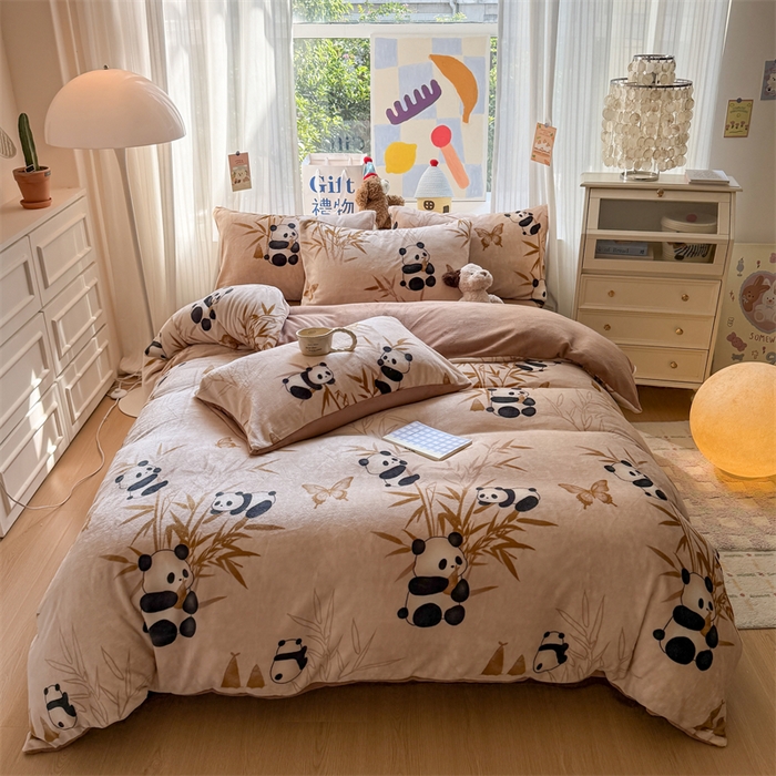 91家纺网 家纺一手货源 找家纺 艾特你 2025新款全工艺200克牛奶绒四件套 竹子熊猫