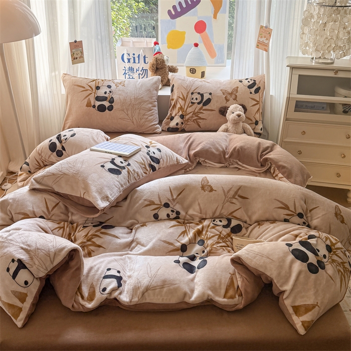 91家纺网 家纺一手货源 找家纺 艾特你 2025新款全工艺200克牛奶绒四件套 竹子熊猫