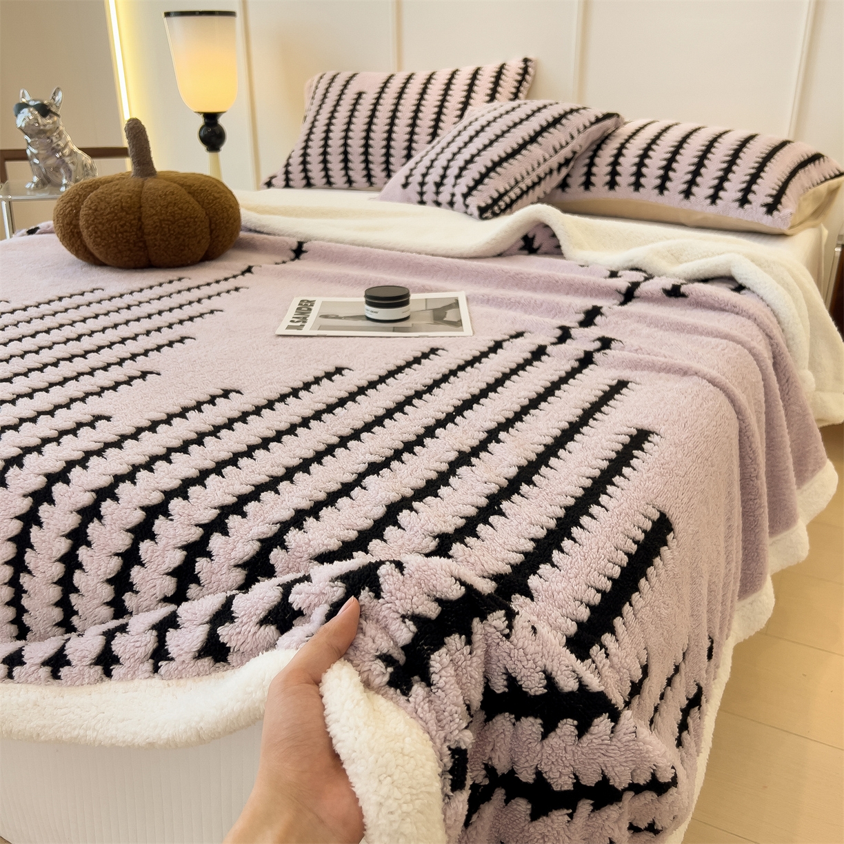 91家纺网 家纺一手货源 找家纺 （总）亚龙工厂店 2025新款云杉绒加厚保暖多功能毛毯毯子