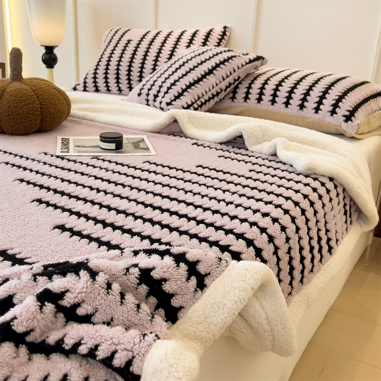 91家纺网 家纺一手货源 找家纺 （总）亚龙工厂店 2025新款云杉绒加厚保暖多功能毛毯毯子