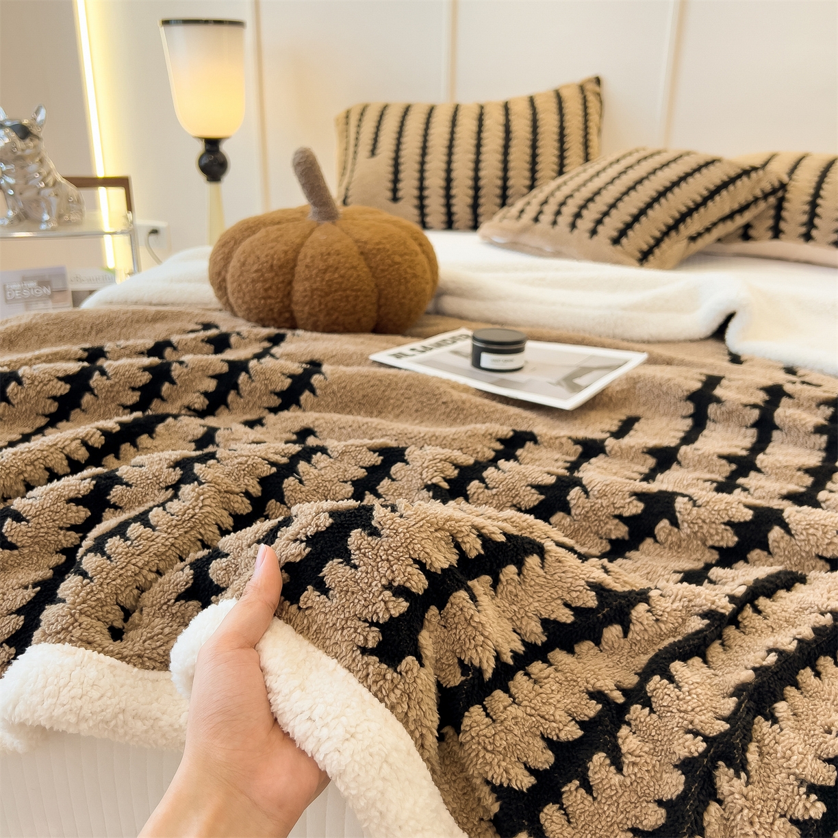 91家纺网 家纺一手货源 找家纺 亚龙工厂店 2025新款云杉绒加厚保暖多功能毛毯毯子 杉影毯 咖啡