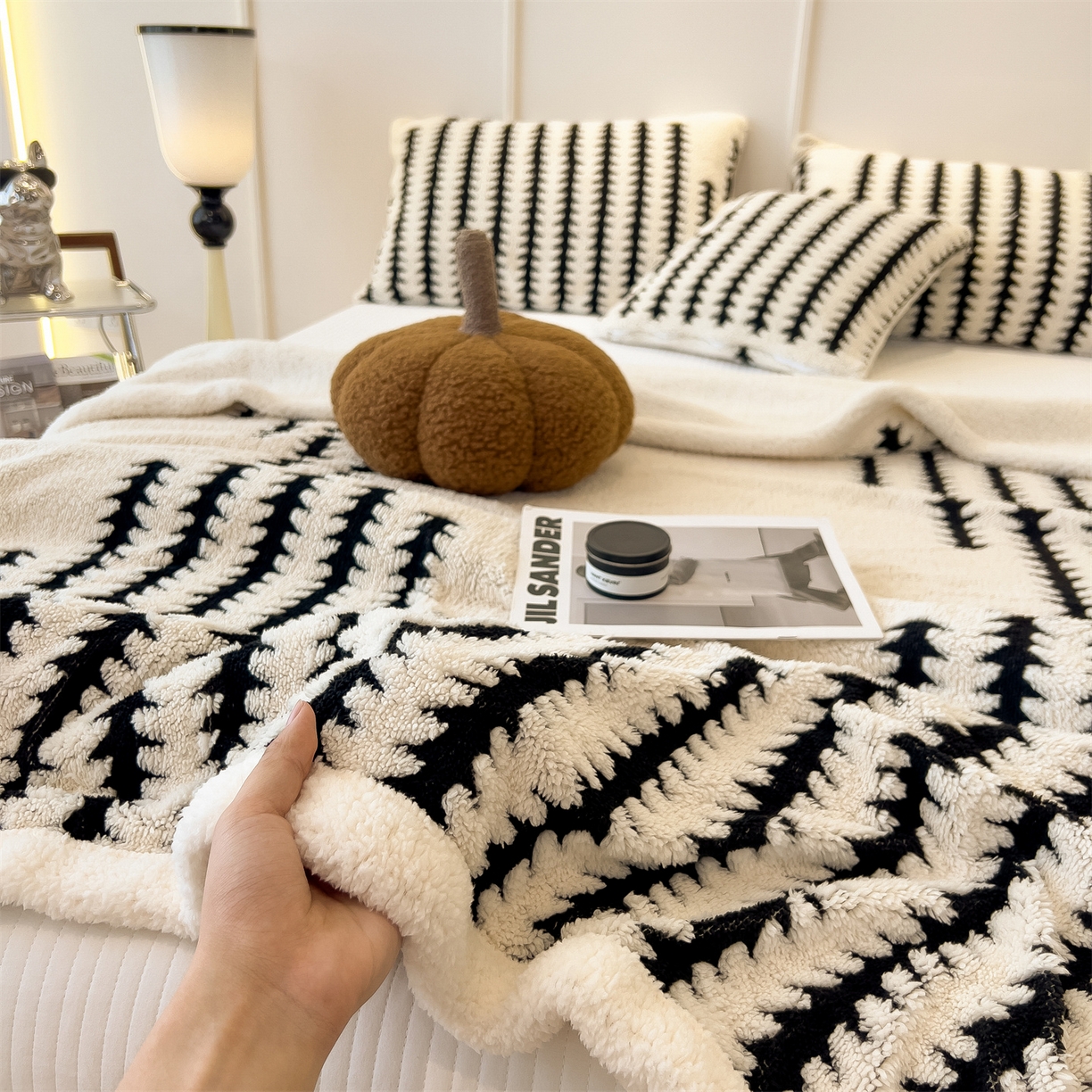 91家纺网 家纺一手货源 找家纺 亚龙工厂店 2025新款云杉绒加厚保暖多功能毛毯毯子 杉影毯 奶白