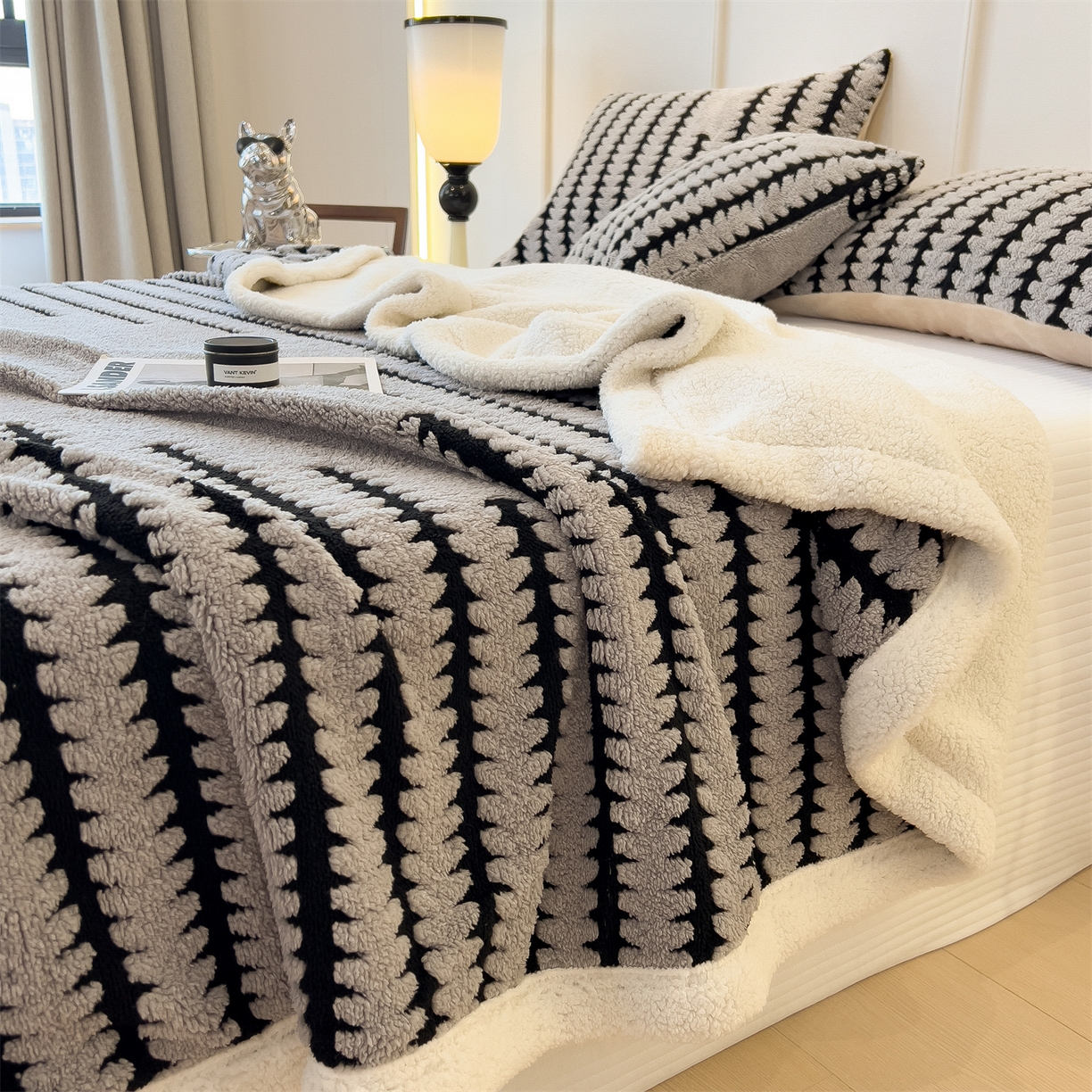 91家纺网 家纺一手货源 找家纺 亚龙工厂店 2025新款云杉绒加厚保暖多功能毛毯毯子 杉影毯 银灰