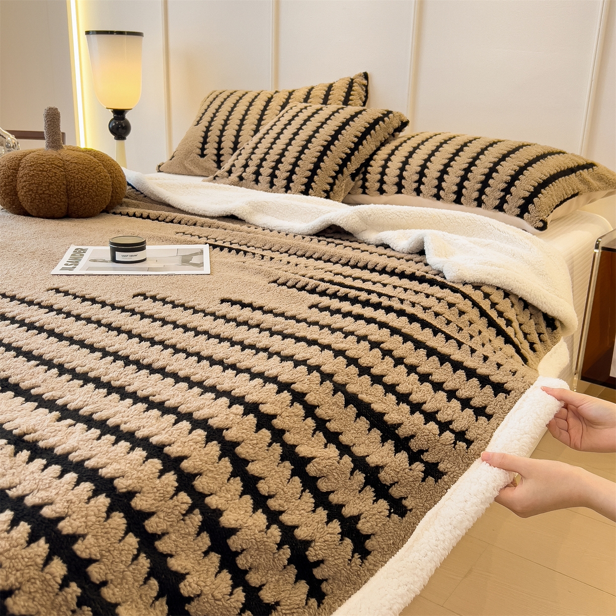 91家纺网 家纺一手货源 找家纺 亚龙工厂店 2025新款云杉绒加厚保暖多功能毛毯毯子 杉影毯 咖啡