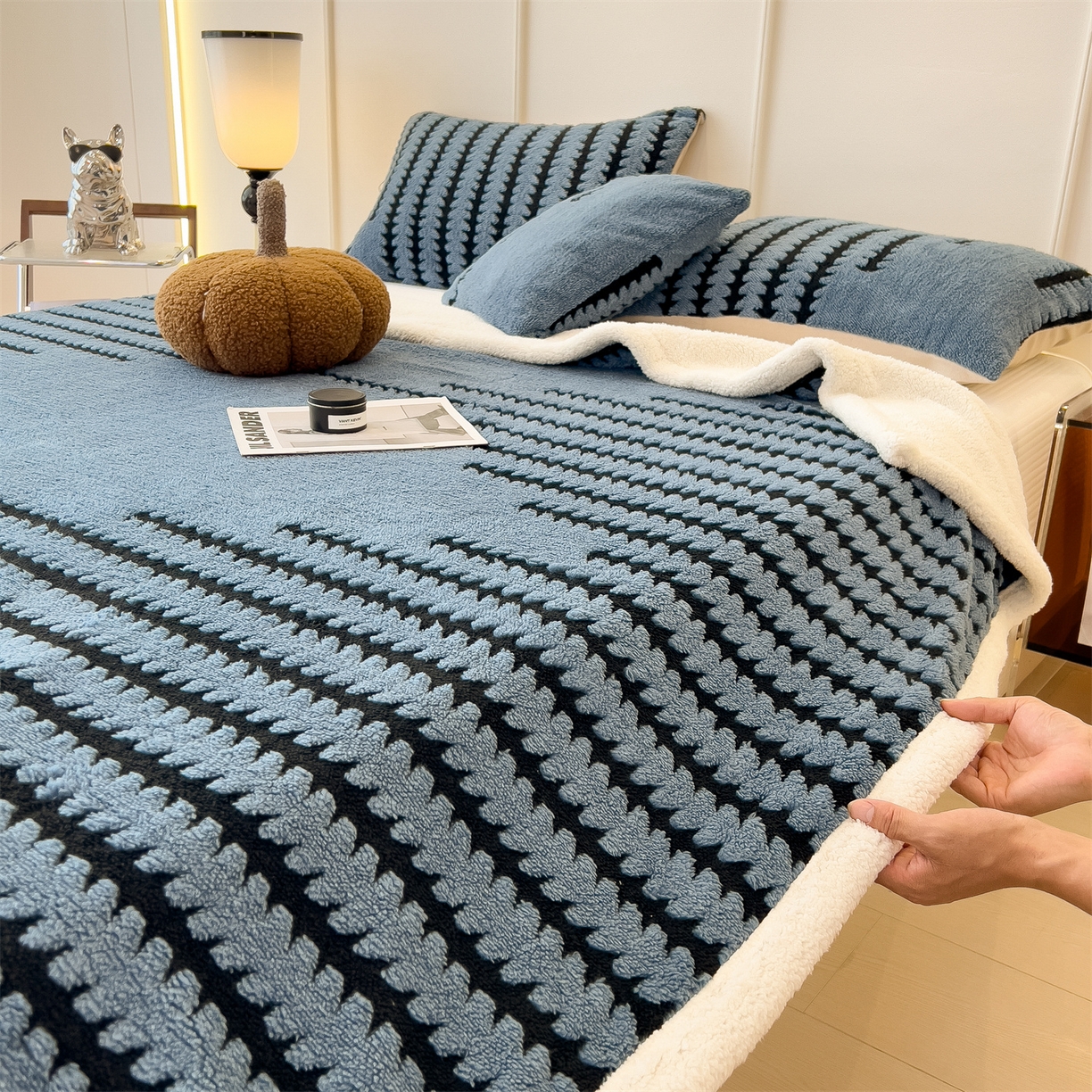 91家纺网 家纺一手货源 找家纺 亚龙工厂店 2025新款云杉绒加厚保暖多功能毛毯毯子 杉影毯 蓝