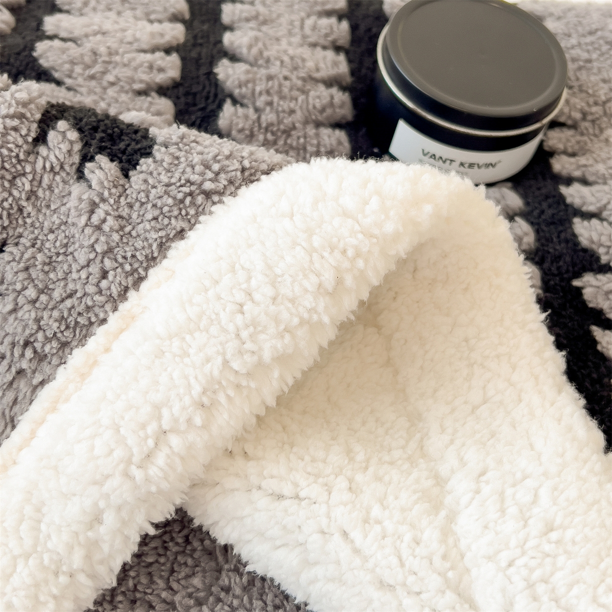 91家纺网 家纺一手货源 找家纺 亚龙工厂店 2025新款云杉绒加厚保暖多功能毛毯毯子 杉影毯 银灰