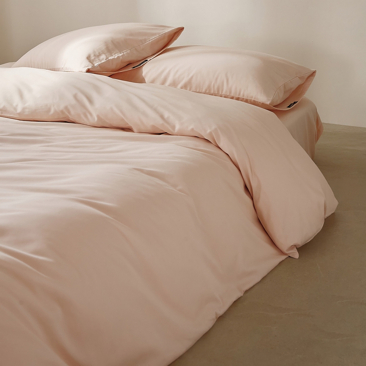 91家纺网 家纺一手货源 找家纺 EH家居 2025新款100S长绒棉小宽边磨毛四件套--云栖系列 肉桂粉