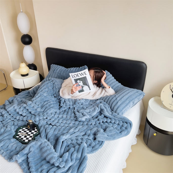 91家纺网 家纺一手货源 找家纺 亚龙工厂店 2025新款时尚活性抗静电兔绒毛毯毯子 兔毛蓝