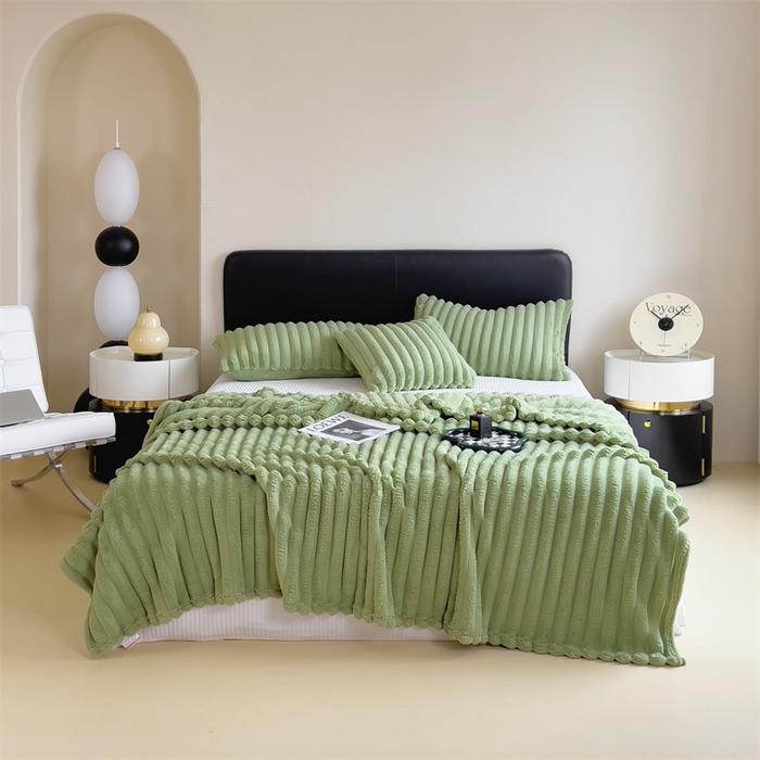 91家纺网 家纺一手货源 找家纺 亚龙工厂店 2025新款时尚活性抗静电兔绒毛毯毯子 兔毛果绿