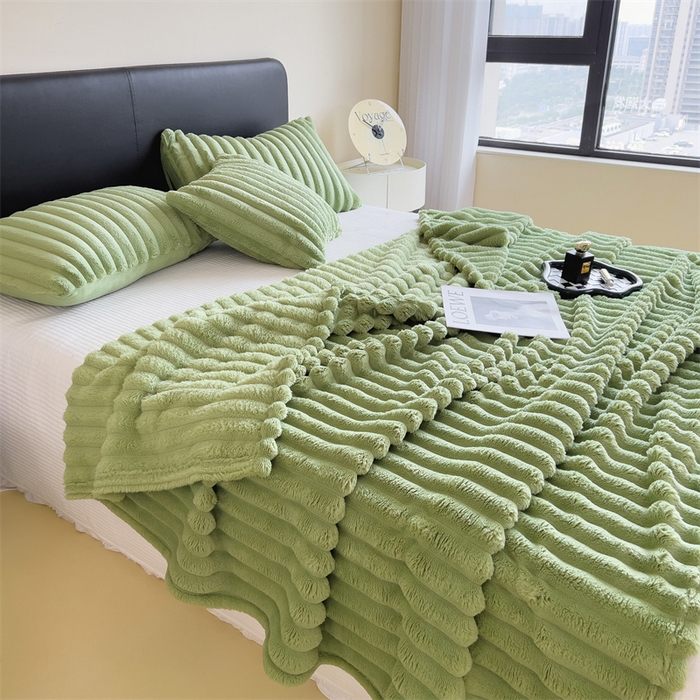 91家纺网 家纺一手货源 找家纺 亚龙工厂店 2025新款时尚活性抗静电兔绒毛毯毯子 兔毛果绿