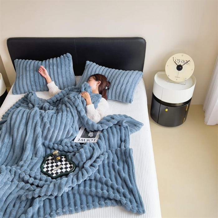 91家纺网 家纺一手货源 找家纺 亚龙工厂店 2025新款时尚活性抗静电兔绒毛毯毯子 兔毛蓝