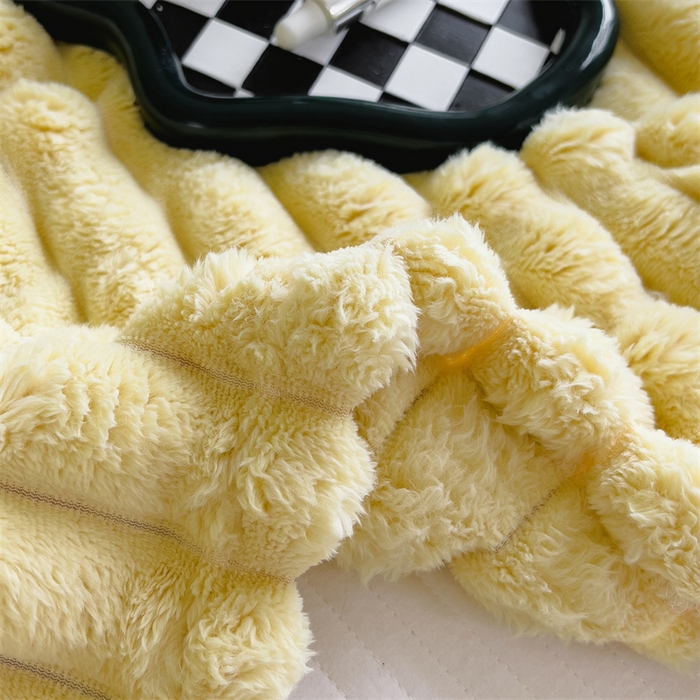 91家纺网 家纺一手货源 找家纺 亚龙工厂店 2025新款时尚活性抗静电兔绒毛毯毯子 兔毛奶黄