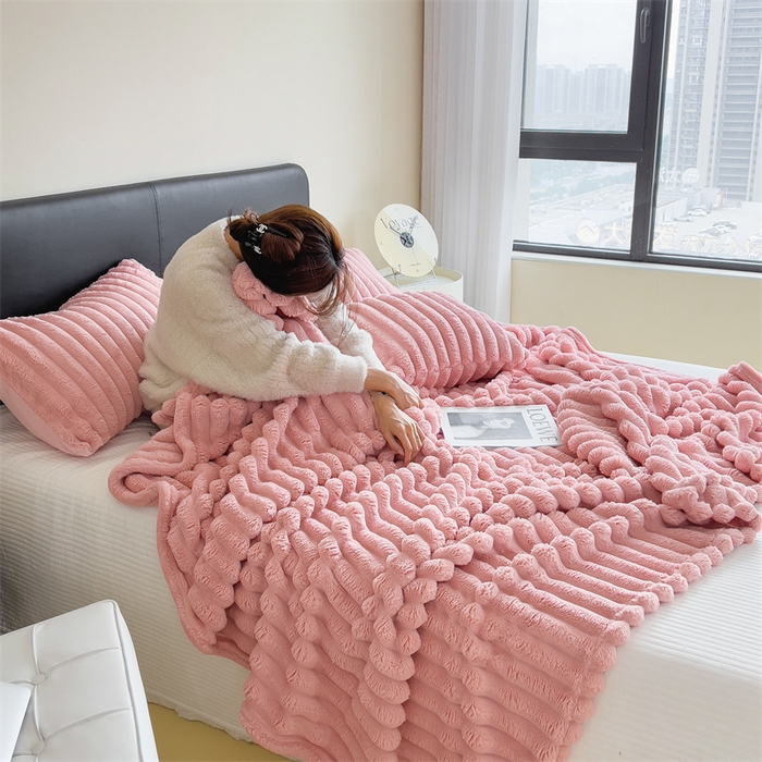 91家纺网 家纺一手货源 找家纺 亚龙工厂店 2025新款时尚活性抗静电兔绒毛毯毯子 兔毛粉