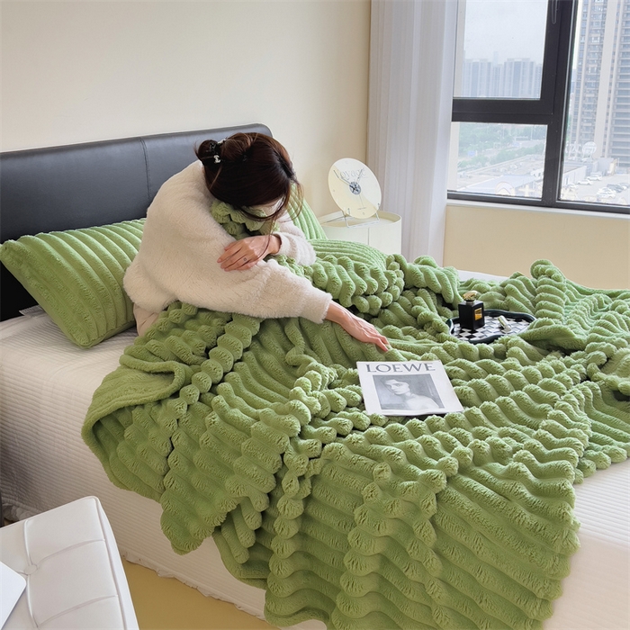 91家纺网 家纺一手货源 找家纺 亚龙工厂店 2025新款时尚活性抗静电兔绒毛毯毯子 兔毛果绿