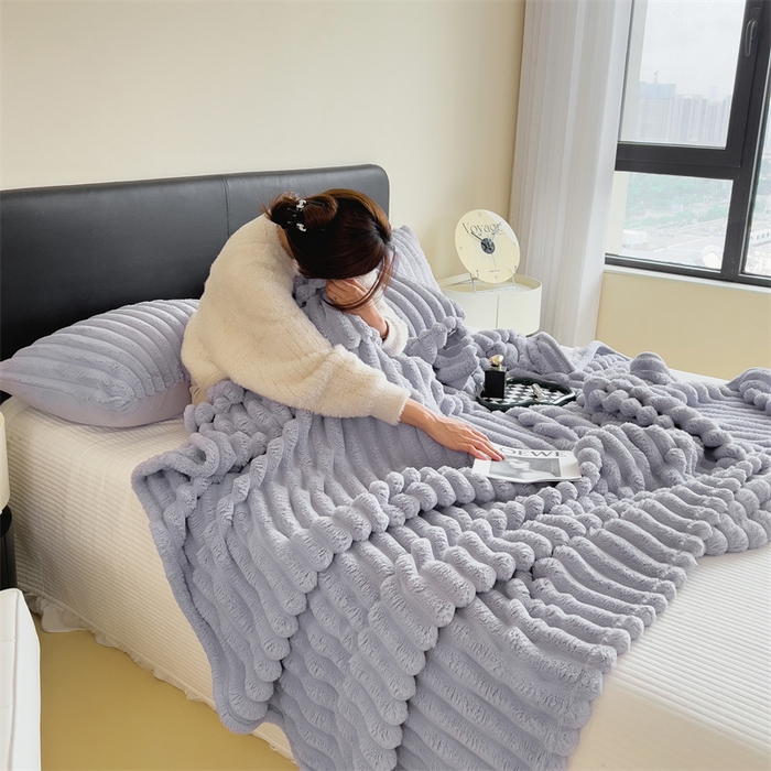 91家纺网 家纺一手货源 找家纺 亚龙工厂店 2025新款时尚活性抗静电兔绒毛毯毯子 兔毛紫